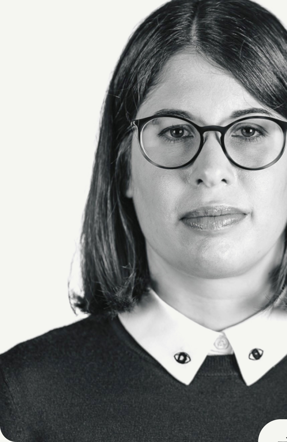 Portrait noir et blanc de Mélanie Gentilhomme, chef de projet digital & SEO